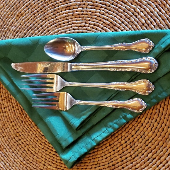 QUEEN'S COURT Japan SS 4-Piece Place Setting VTG - Picture 11 of 11